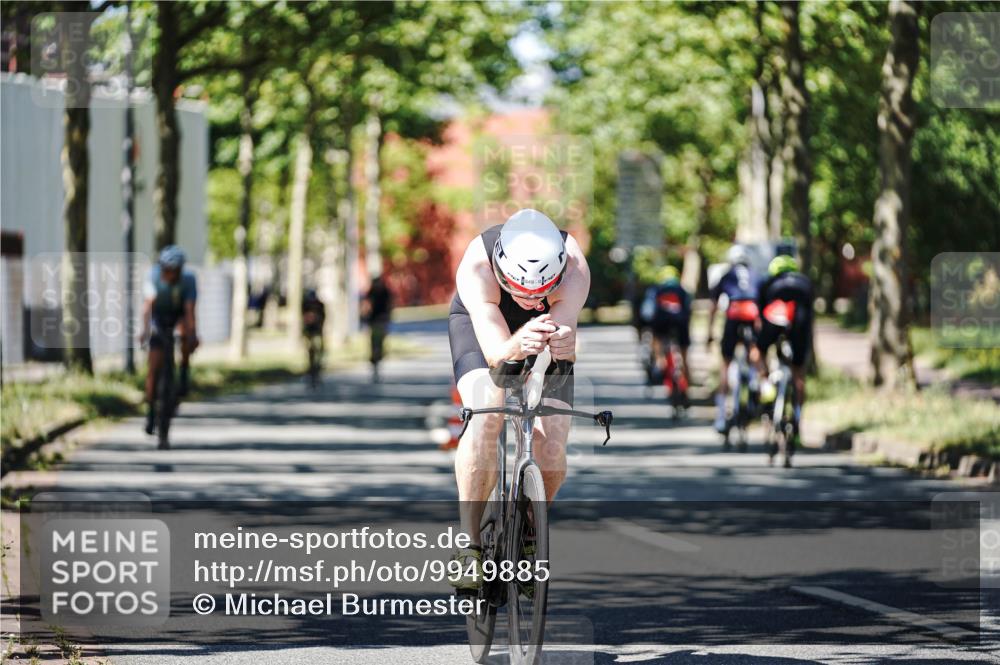 09.08.2026 - GEWOBA Citytriathlon Bremen Michael Burmester http://msf.ph/oto/9949885 09.08.2026 12:59:53 Radfahren 543, 771, 800, 817, 923, 942, 951, 956, 1159 meine-sportfotos.de