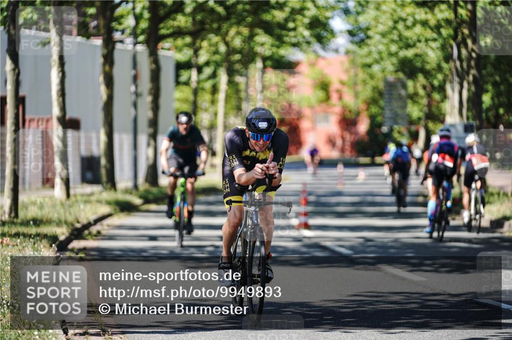 09.08.2026 - GEWOBA Citytriathlon Bremen Michael Burmester http://msf.ph/oto/9949893 09.08.2026 12:59:57 Radfahren 543, 771, 800, 849, 923, 942, 951, 956, 1159 meine-sportfotos.de