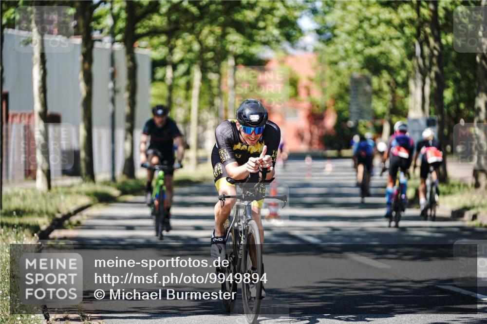 09.08.2026 - GEWOBA Citytriathlon Bremen Michael Burmester http://msf.ph/oto/9949894 09.08.2026 12:59:57 Radfahren 543, 771, 800, 849, 923, 942, 951, 956, 1159 meine-sportfotos.de