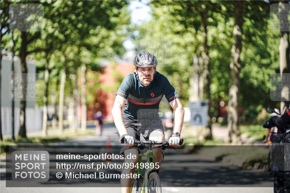 09.08.2026 - GEWOBA Citytriathlon Bremen Michael Burmester http://msf.ph/oto/9949895 09.08.2026 12:59:59 Radfahren 543, 771, 800, 849, 942, 951, 956, 1159 meine-sportfotos.de