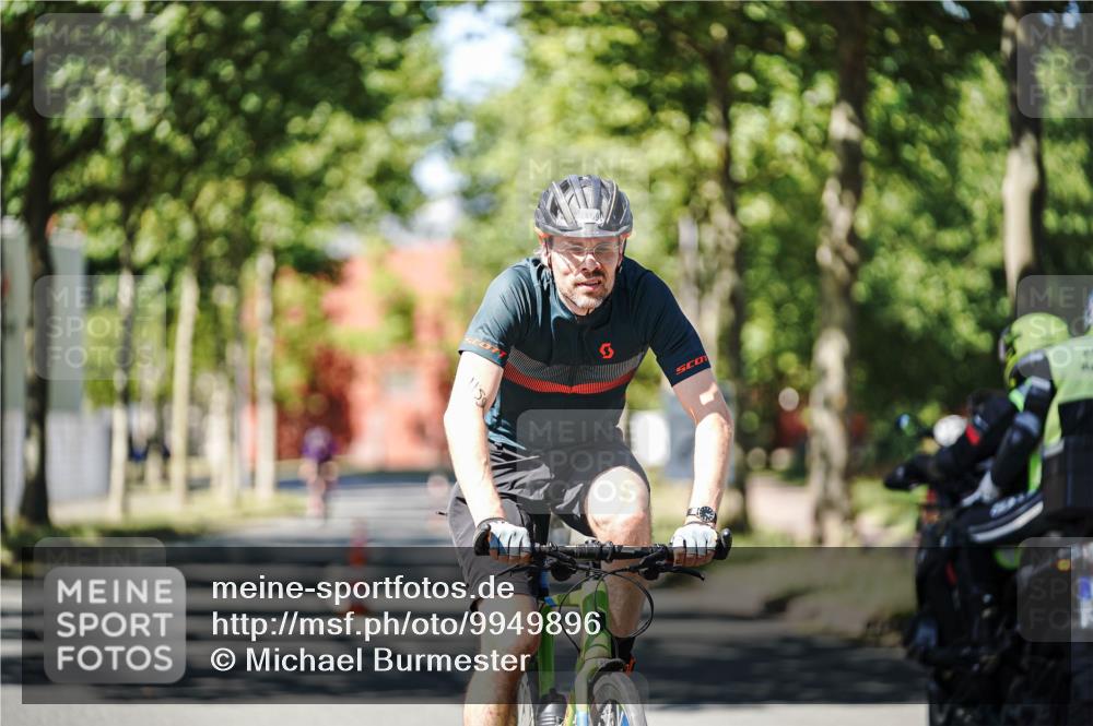 09.08.2026 - GEWOBA Citytriathlon Bremen Michael Burmester http://msf.ph/oto/9949896 09.08.2026 12:59:59 Radfahren 543, 771, 800, 849, 942, 951, 956, 1159 meine-sportfotos.de