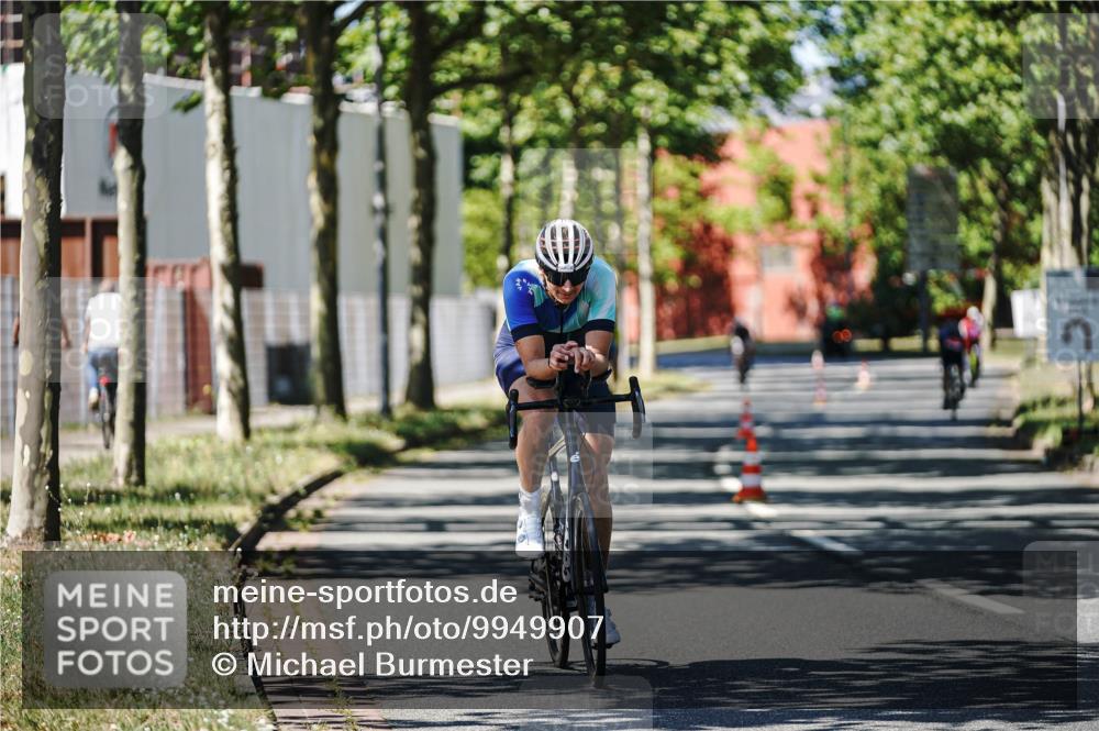 09.08.2026 - GEWOBA Citytriathlon Bremen Michael Burmester http://msf.ph/oto/9949907 09.08.2026 13:00:15 Radfahren 660, 661, 674, 753, 849, 1128 meine-sportfotos.de
