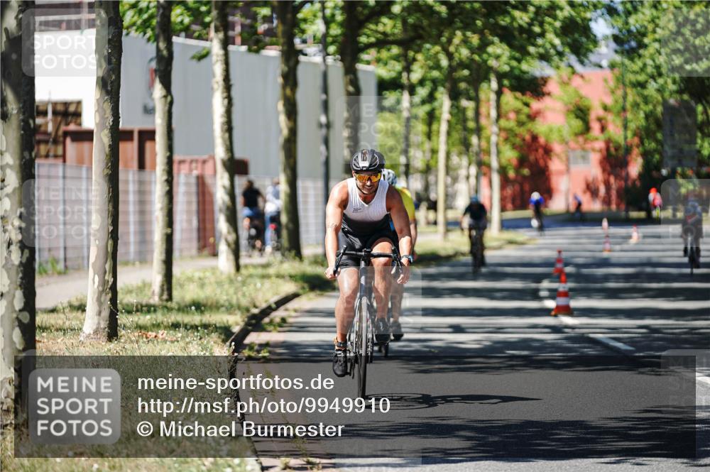 09.08.2026 - GEWOBA Citytriathlon Bremen Michael Burmester http://msf.ph/oto/9949910 09.08.2026 13:00:19 Radfahren 660, 661, 674, 753, 1010, 1128 meine-sportfotos.de
