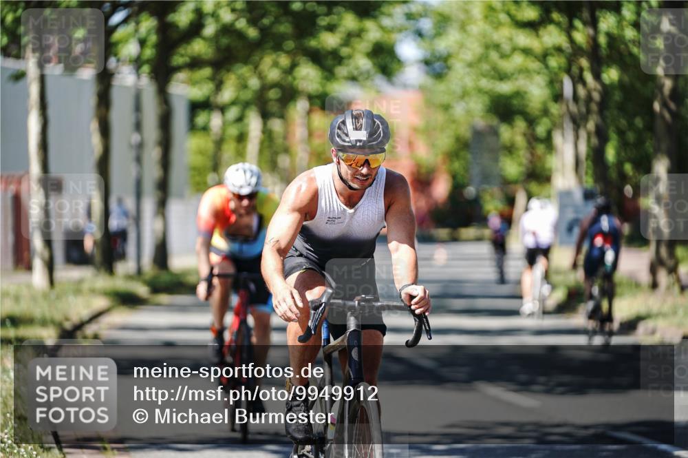 09.08.2026 - GEWOBA Citytriathlon Bremen Michael Burmester http://msf.ph/oto/9949912 09.08.2026 13:00:20 Radfahren 660, 661, 674, 753, 1010, 1128 meine-sportfotos.de