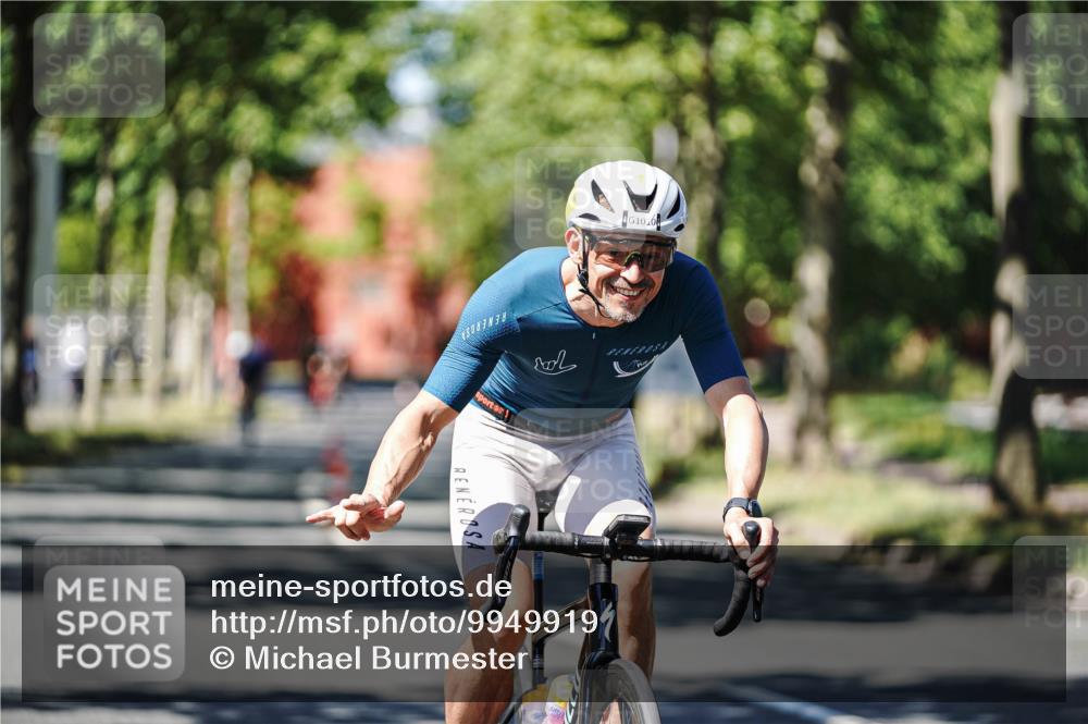 09.08.2026 - GEWOBA Citytriathlon Bremen Michael Burmester http://msf.ph/oto/9949919 09.08.2026 13:00:24 Radfahren 621, 660, 661, 753, 1010, 1128 meine-sportfotos.de