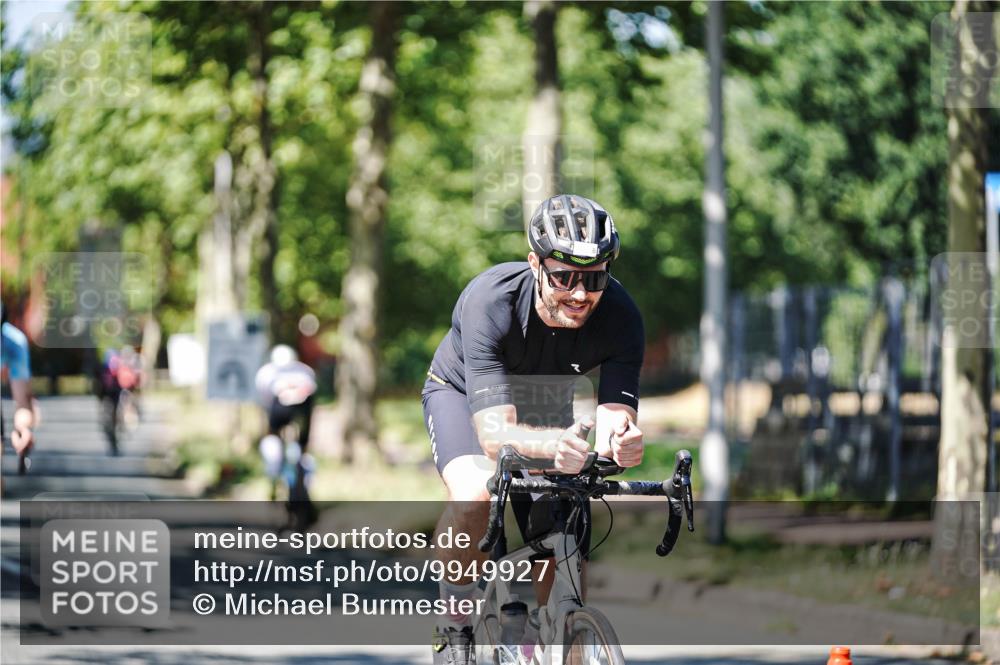 09.08.2026 - GEWOBA Citytriathlon Bremen Michael Burmester http://msf.ph/oto/9949927 09.08.2026 13:00:35 Radfahren 621, 633, 649, 700, 720, 870, 915, 940, 989, 1010, 1104, 1123 meine-sportfotos.de
