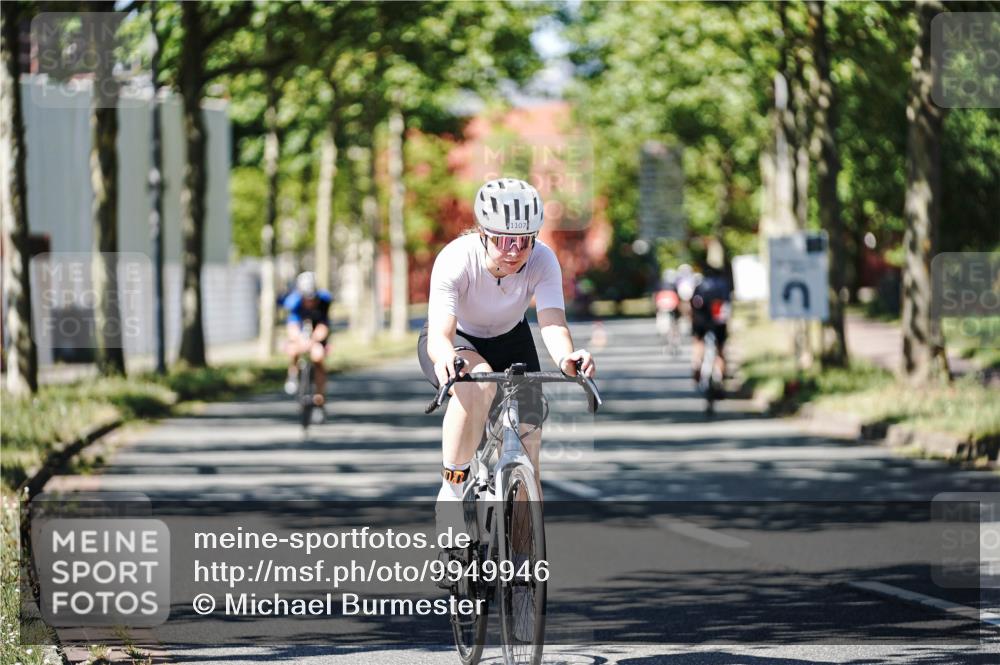 09.08.2026 - GEWOBA Citytriathlon Bremen Michael Burmester http://msf.ph/oto/9949946 09.08.2026 13:00:48 Radfahren 633, 649, 870, 933, 940, 989, 1004, 1104, 1107 meine-sportfotos.de