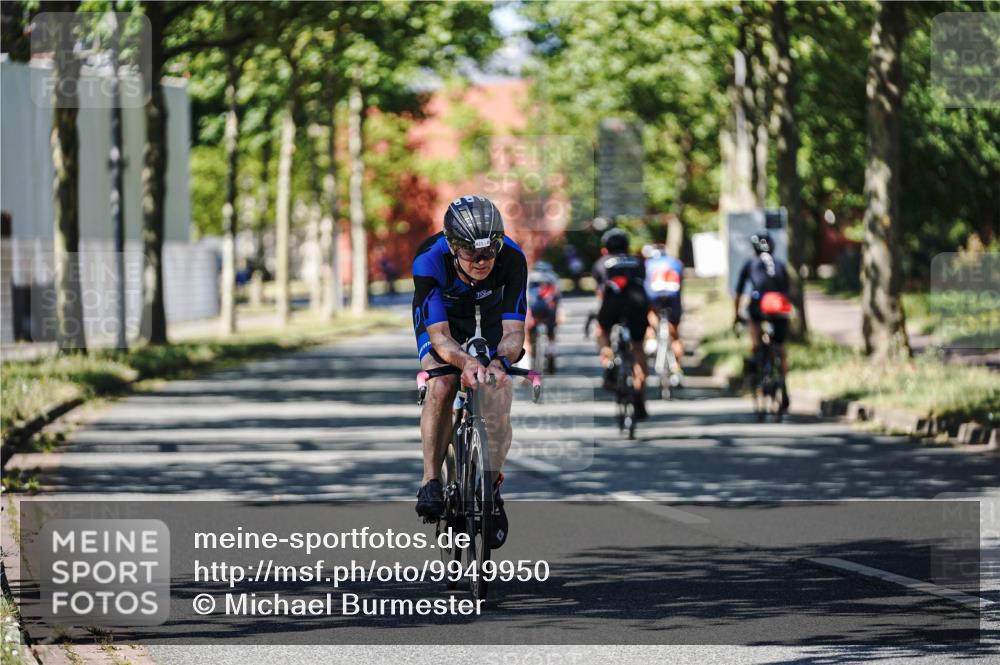 09.08.2026 - GEWOBA Citytriathlon Bremen Michael Burmester http://msf.ph/oto/9949950 09.08.2026 13:00:50 Radfahren 870, 933, 940, 989, 1004, 1104, 1107 meine-sportfotos.de