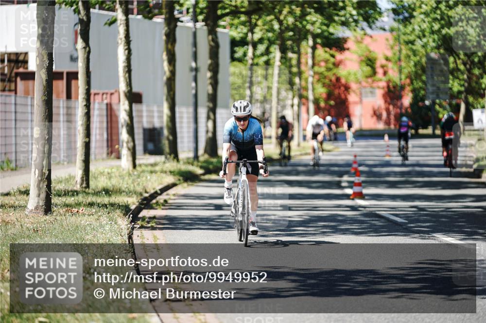 09.08.2026 - GEWOBA Citytriathlon Bremen Michael Burmester http://msf.ph/oto/9949952 09.08.2026 13:00:58 Radfahren 644, 785, 843, 944, 1004, 1107 meine-sportfotos.de