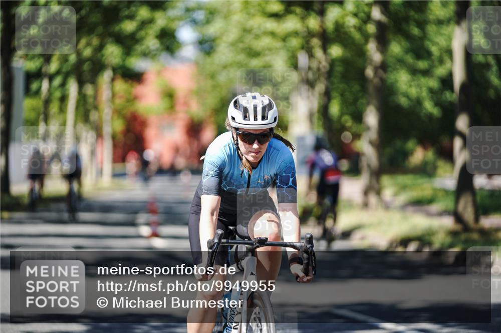 09.08.2026 - GEWOBA Citytriathlon Bremen Michael Burmester http://msf.ph/oto/9949955 09.08.2026 13:01:00 Radfahren 558, 644, 785, 843, 944, 1004, 1107 meine-sportfotos.de