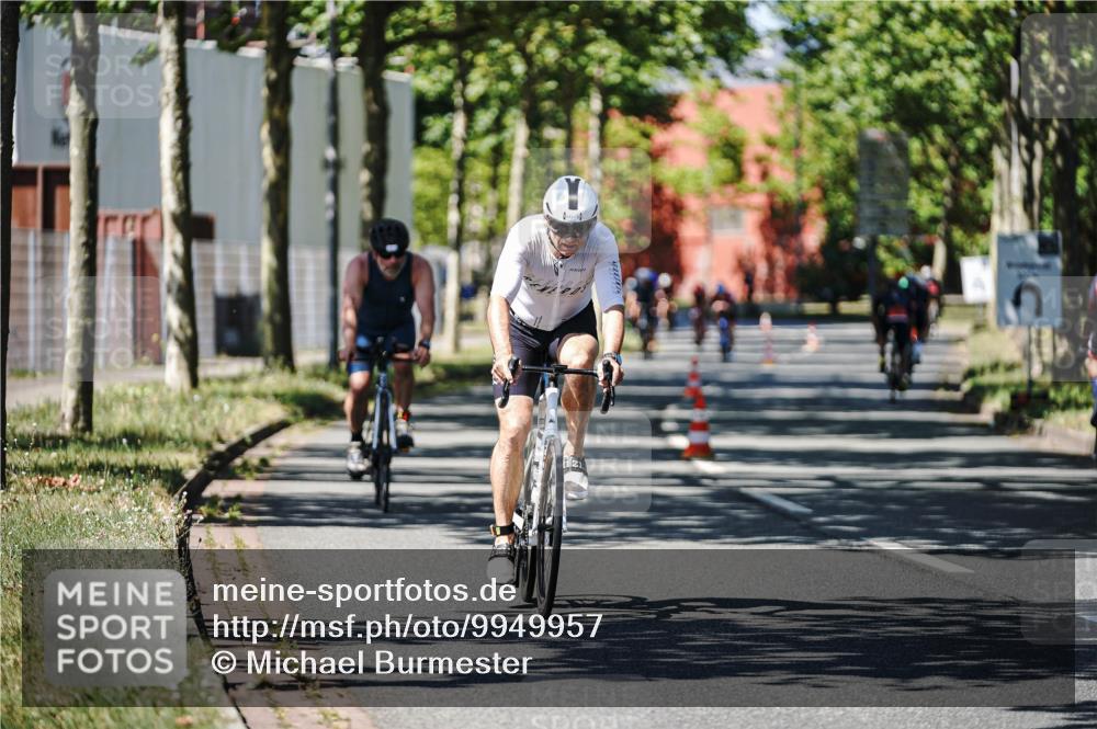 09.08.2026 - GEWOBA Citytriathlon Bremen Michael Burmester http://msf.ph/oto/9949957 09.08.2026 13:01:03 Radfahren 558, 643, 644, 782, 785, 843, 944, 1004 meine-sportfotos.de