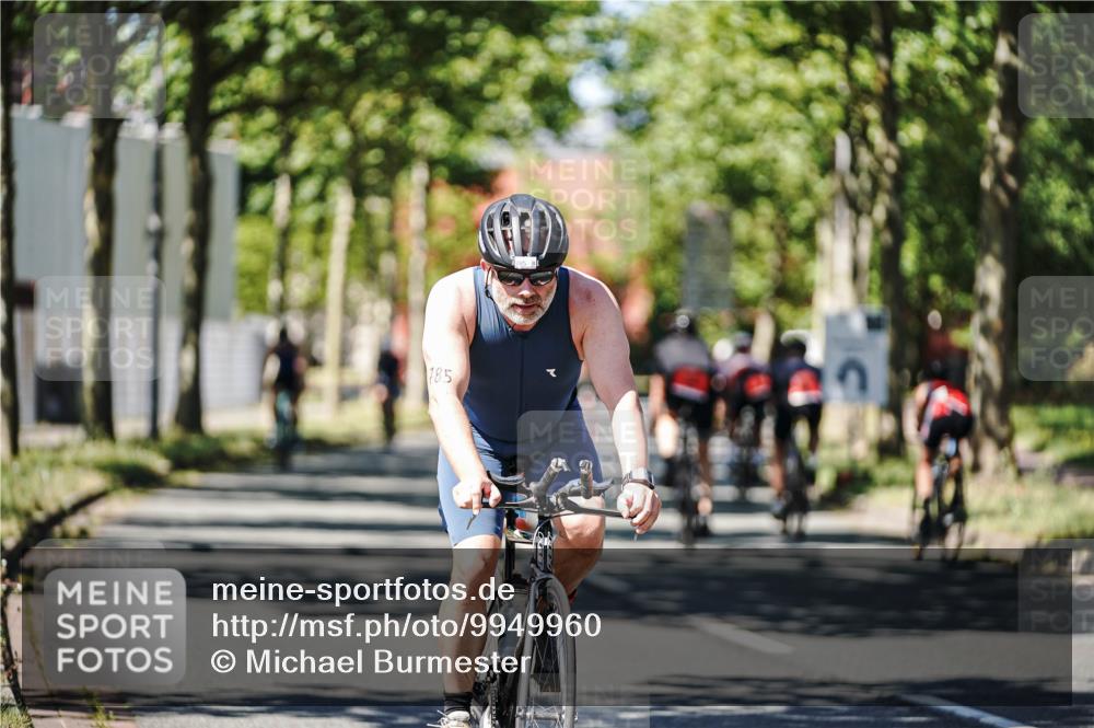 09.08.2026 - GEWOBA Citytriathlon Bremen Michael Burmester http://msf.ph/oto/9949960 09.08.2026 13:01:04 Radfahren 558, 643, 644, 782, 785, 843, 944 meine-sportfotos.de