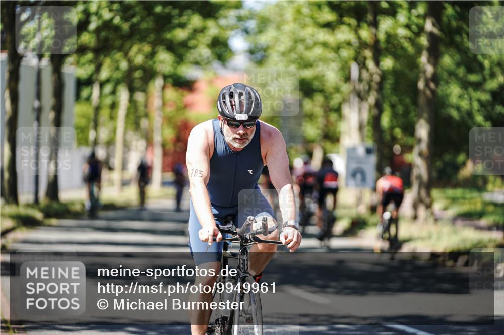 09.08.2026 - GEWOBA Citytriathlon Bremen Michael Burmester http://msf.ph/oto/9949961 09.08.2026 13:01:04 Radfahren 558, 643, 644, 782, 785, 843, 944 meine-sportfotos.de