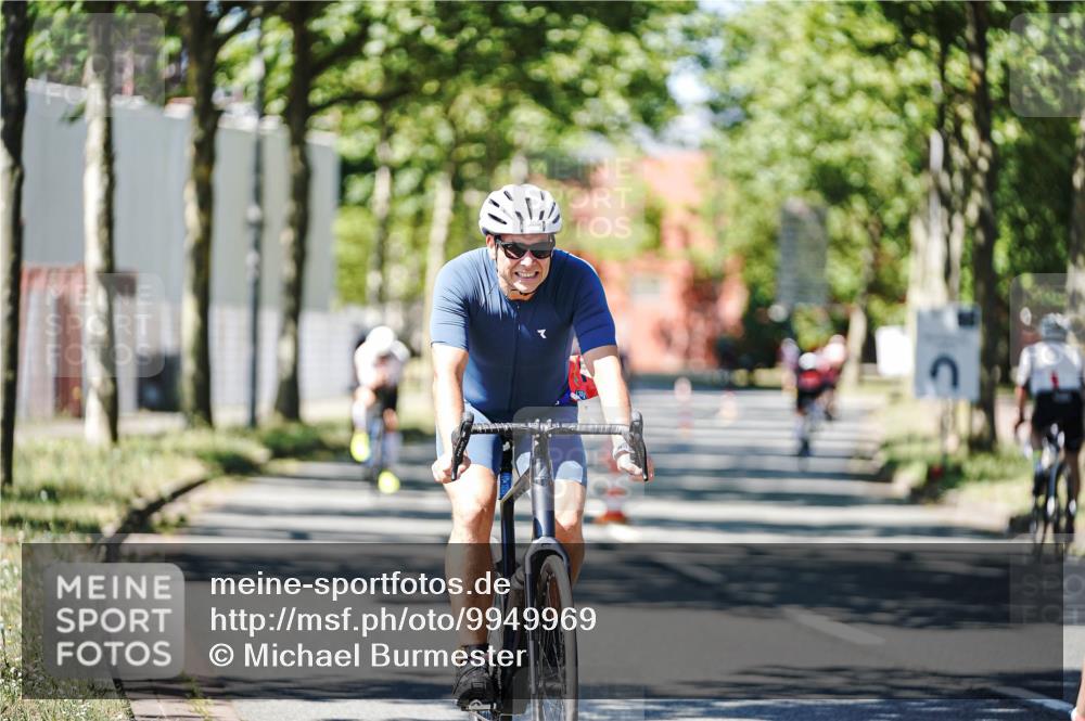 09.08.2026 - GEWOBA Citytriathlon Bremen Michael Burmester http://msf.ph/oto/9949969 09.08.2026 13:01:11 Radfahren 551, 558, 643, 644, 782, 785, 797, 801, 843, 944 meine-sportfotos.de