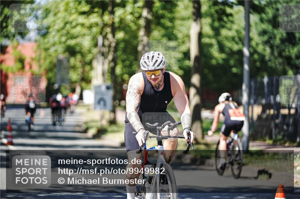 09.08.2026 - GEWOBA Citytriathlon Bremen Michael Burmester http://msf.ph/oto/9949982 09.08.2026 13:01:24 Radfahren 551, 556, 666, 714, 797, 801, 854, 859, 862, 878, 1140 meine-sportfotos.de