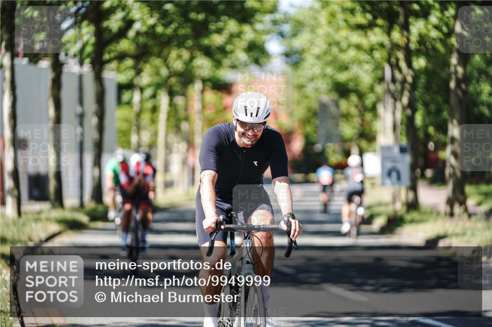 09.08.2026 - GEWOBA Citytriathlon Bremen Michael Burmester http://msf.ph/oto/9949999 09.08.2026 13:01:42 Radfahren 587, 631, 669, 690, 729, 746, 764, 775, 831, 859, 862, 991, 1014, 1120 meine-sportfotos.de