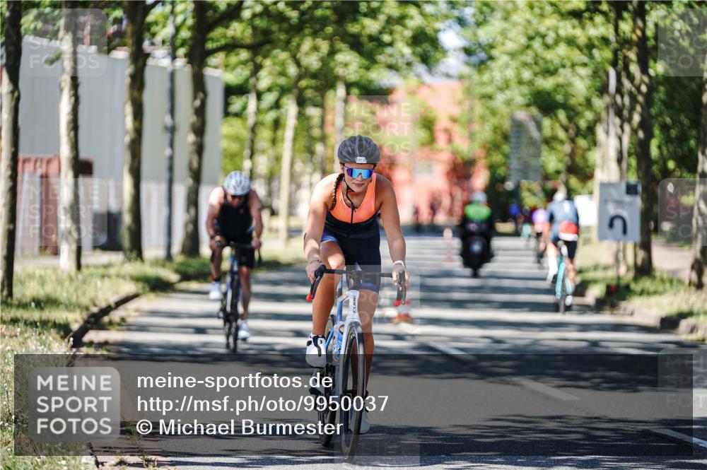 09.08.2026 - GEWOBA Citytriathlon Bremen Michael Burmester http://msf.ph/oto/9950037 09.08.2026 13:02:05 Radfahren 546, 610, 629, 731, 813, 887, 889, 890, 957, 1125 meine-sportfotos.de