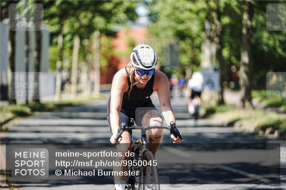 09.08.2026 - GEWOBA Citytriathlon Bremen Michael Burmester http://msf.ph/oto/9950045 09.08.2026 13:02:14 Radfahren 546, 629, 676, 887, 890, 957 meine-sportfotos.de