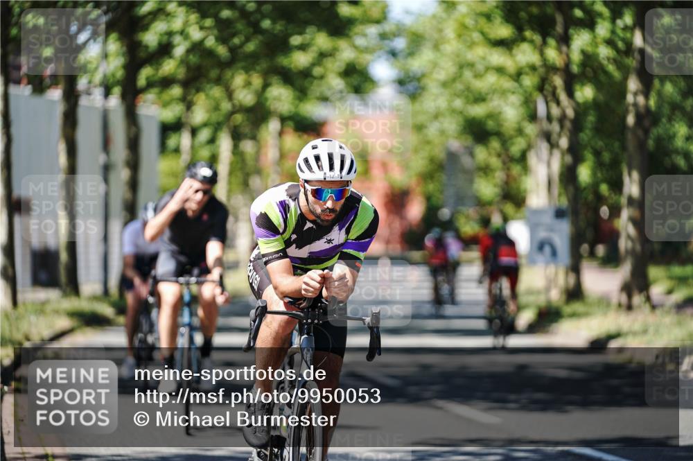 09.08.2026 - GEWOBA Citytriathlon Bremen Michael Burmester http://msf.ph/oto/9950053 09.08.2026 13:02:27 Radfahren 614, 632, 676, 723, 791, 873, 966, 1007, 1011 meine-sportfotos.de