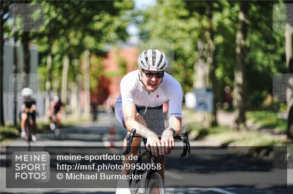 09.08.2026 - GEWOBA Citytriathlon Bremen Michael Burmester http://msf.ph/oto/9950058 09.08.2026 13:02:28 Radfahren 614, 632, 676, 723, 791, 873, 966, 1007, 1011, 1020 meine-sportfotos.de