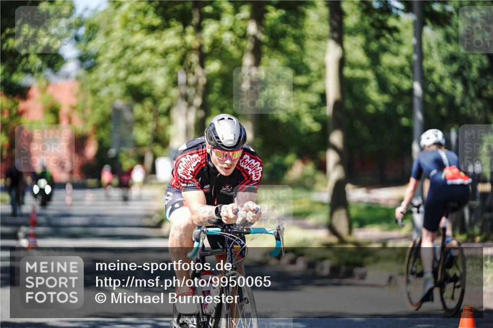 09.08.2026 - GEWOBA Citytriathlon Bremen Michael Burmester http://msf.ph/oto/9950065 09.08.2026 13:02:33 Radfahren 607, 614, 632, 676, 691, 723, 791, 873, 966, 1007, 1011, 1020 meine-sportfotos.de