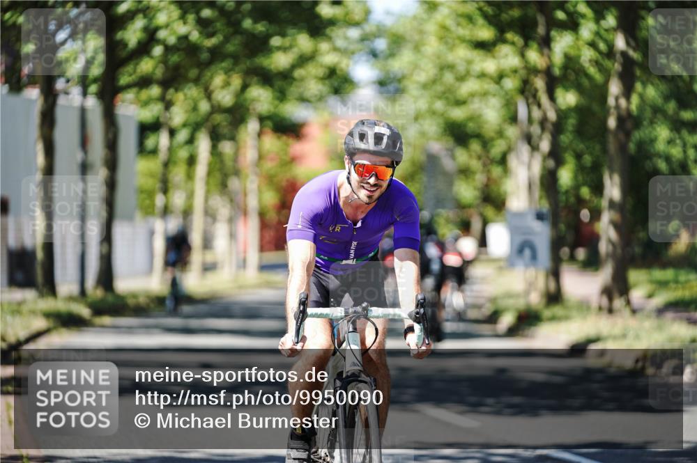09.08.2026 - GEWOBA Citytriathlon Bremen Michael Burmester http://msf.ph/oto/9950090 09.08.2026 13:02:43 Radfahren 549, 607, 614, 654, 691, 791, 873, 1007, 1020 meine-sportfotos.de