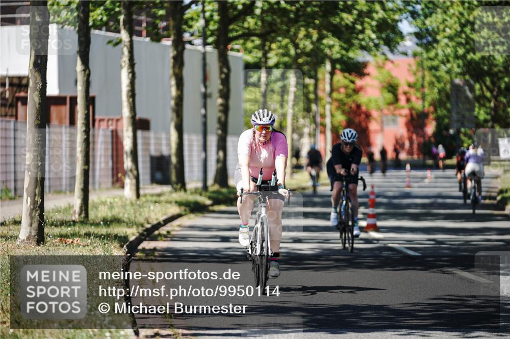 09.08.2026 - GEWOBA Citytriathlon Bremen Michael Burmester http://msf.ph/oto/9950114 09.08.2026 13:03:17 Radfahren 703, 768, 779, 898, 985, 1102 meine-sportfotos.de