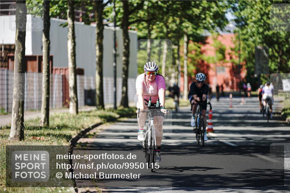 09.08.2026 - GEWOBA Citytriathlon Bremen Michael Burmester http://msf.ph/oto/9950115 09.08.2026 13:03:17 Radfahren 703, 768, 779, 898, 985, 1102 meine-sportfotos.de