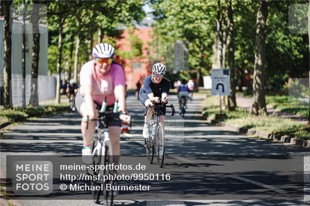 09.08.2026 - GEWOBA Citytriathlon Bremen Michael Burmester http://msf.ph/oto/9950116 09.08.2026 13:03:17 Radfahren 703, 768, 779, 898, 985, 1102 meine-sportfotos.de