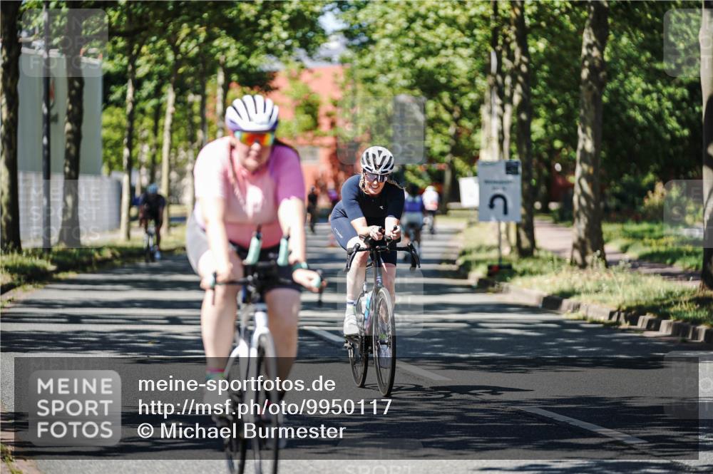 09.08.2026 - GEWOBA Citytriathlon Bremen Michael Burmester http://msf.ph/oto/9950117 09.08.2026 13:03:17 Radfahren 703, 768, 779, 898, 985, 1102 meine-sportfotos.de