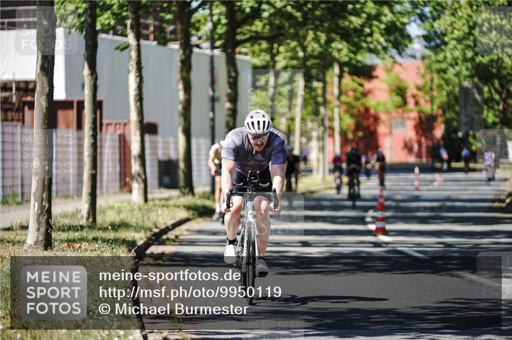 09.08.2026 - GEWOBA Citytriathlon Bremen Michael Burmester http://msf.ph/oto/9950119 09.08.2026 13:03:22 Radfahren 703, 735, 768, 779, 885, 945, 985, 1102 meine-sportfotos.de