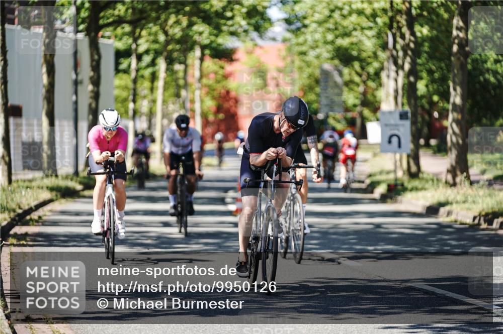 09.08.2026 - GEWOBA Citytriathlon Bremen Michael Burmester http://msf.ph/oto/9950126 09.08.2026 13:03:29 Radfahren 591, 616, 703, 735, 768, 885, 945, 985, 1106 meine-sportfotos.de