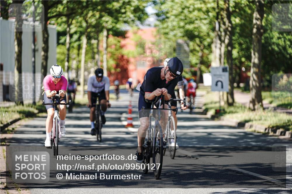 09.08.2026 - GEWOBA Citytriathlon Bremen Michael Burmester http://msf.ph/oto/9950127 09.08.2026 13:03:29 Radfahren 591, 616, 703, 735, 768, 885, 945, 985, 1106 meine-sportfotos.de