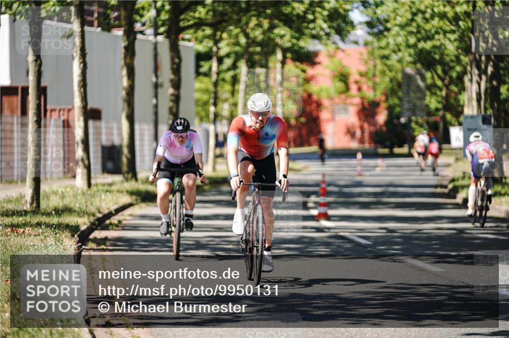 09.08.2026 - GEWOBA Citytriathlon Bremen Michael Burmester http://msf.ph/oto/9950131 09.08.2026 13:03:33 Radfahren 575, 591, 616, 703, 735, 768, 793, 835, 885, 945, 1106 meine-sportfotos.de