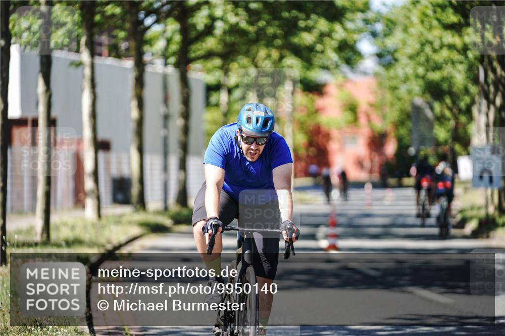 09.08.2026 - GEWOBA Citytriathlon Bremen Michael Burmester http://msf.ph/oto/9950140 09.08.2026 13:03:39 Radfahren 575, 591, 616, 698, 721, 735, 793, 835, 885, 945, 1106, 1122, 1157 meine-sportfotos.de