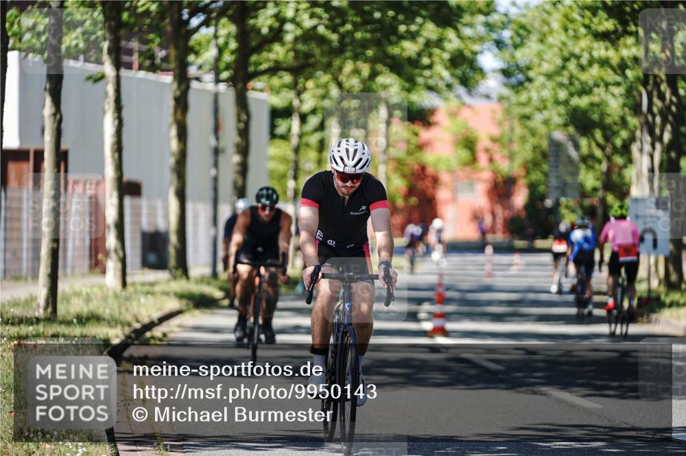 09.08.2026 - GEWOBA Citytriathlon Bremen Michael Burmester http://msf.ph/oto/9950143 09.08.2026 13:03:44 Radfahren 575, 591, 616, 646, 698, 721, 769, 793, 835, 891, 974, 1106, 1122, 1157 meine-sportfotos.de