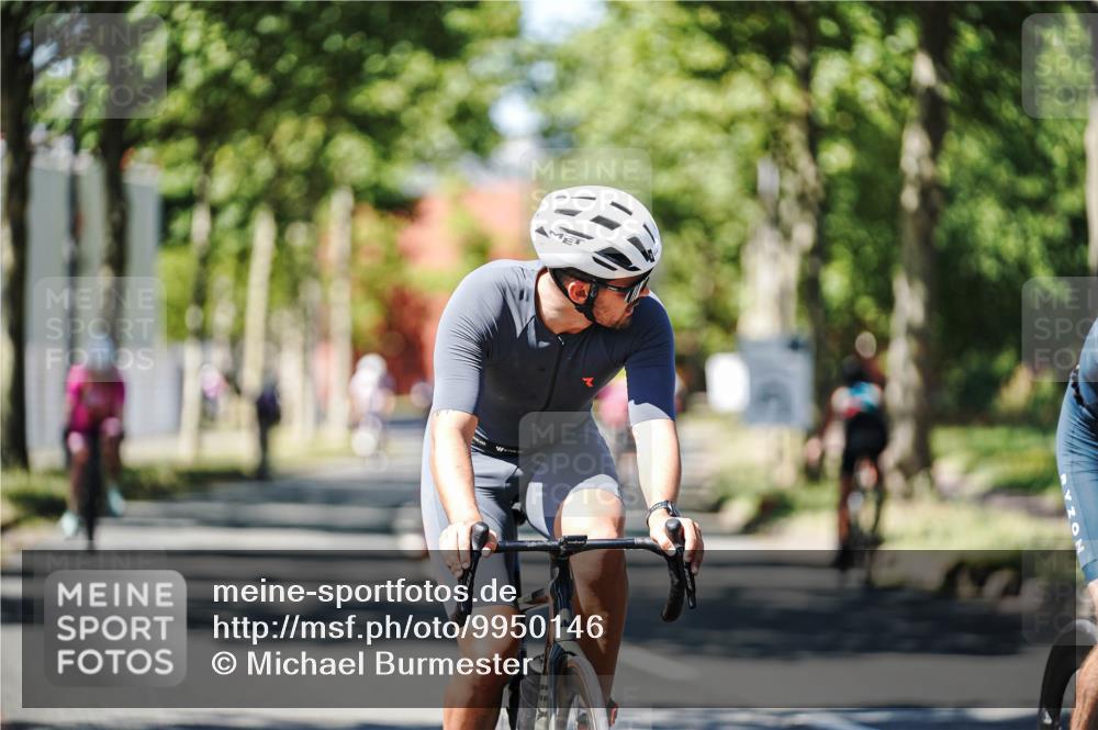 09.08.2026 - GEWOBA Citytriathlon Bremen Michael Burmester http://msf.ph/oto/9950146 09.08.2026 13:03:47 Radfahren 575, 591, 646, 698, 721, 769, 793, 828, 835, 891, 974, 1122, 1157 meine-sportfotos.de