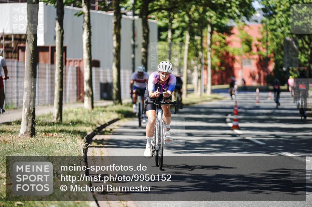 09.08.2026 - GEWOBA Citytriathlon Bremen Michael Burmester http://msf.ph/oto/9950152 09.08.2026 13:03:53 Radfahren 646, 698, 721, 769, 828, 842, 891, 974, 996, 1108, 1122, 1157 meine-sportfotos.de