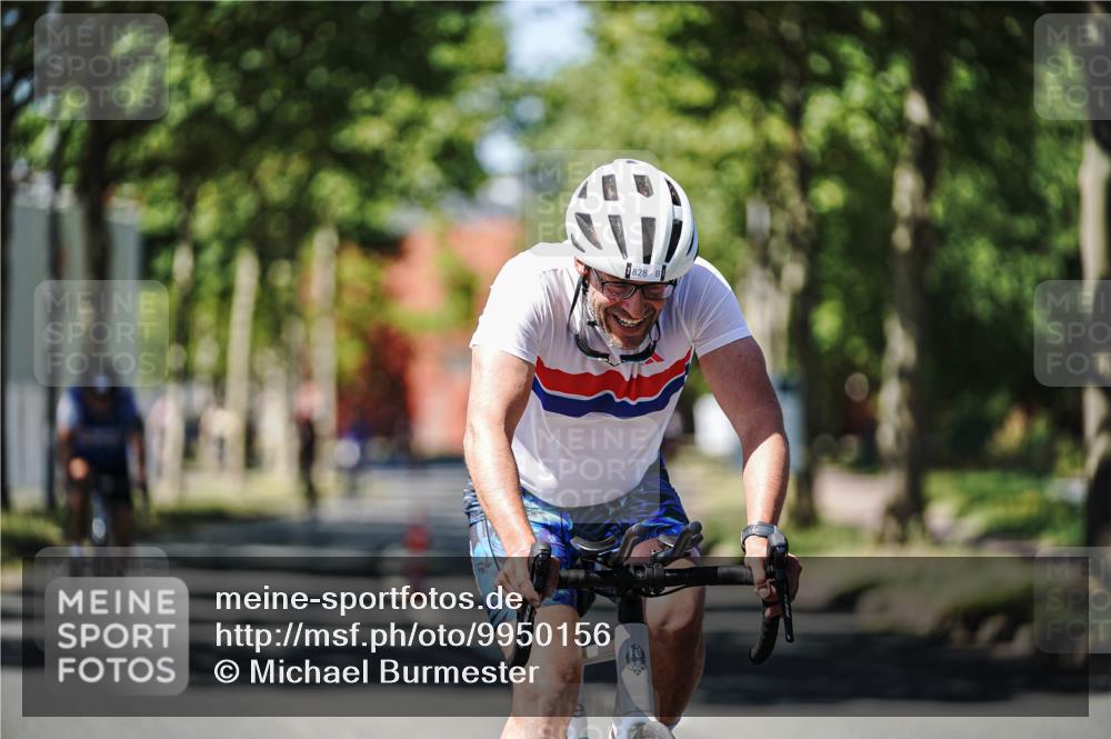 09.08.2026 - GEWOBA Citytriathlon Bremen Michael Burmester http://msf.ph/oto/9950156 09.08.2026 13:03:56 Radfahren 646, 698, 769, 828, 842, 891, 974, 996, 1108, 1157 meine-sportfotos.de