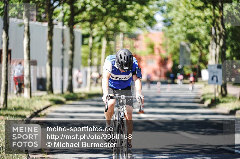 09.08.2026 - GEWOBA Citytriathlon Bremen Michael Burmester http://msf.ph/oto/9950158 09.08.2026 13:03:58 Radfahren 646, 698, 769, 828, 842, 891, 974, 996, 1108, 1157 meine-sportfotos.de