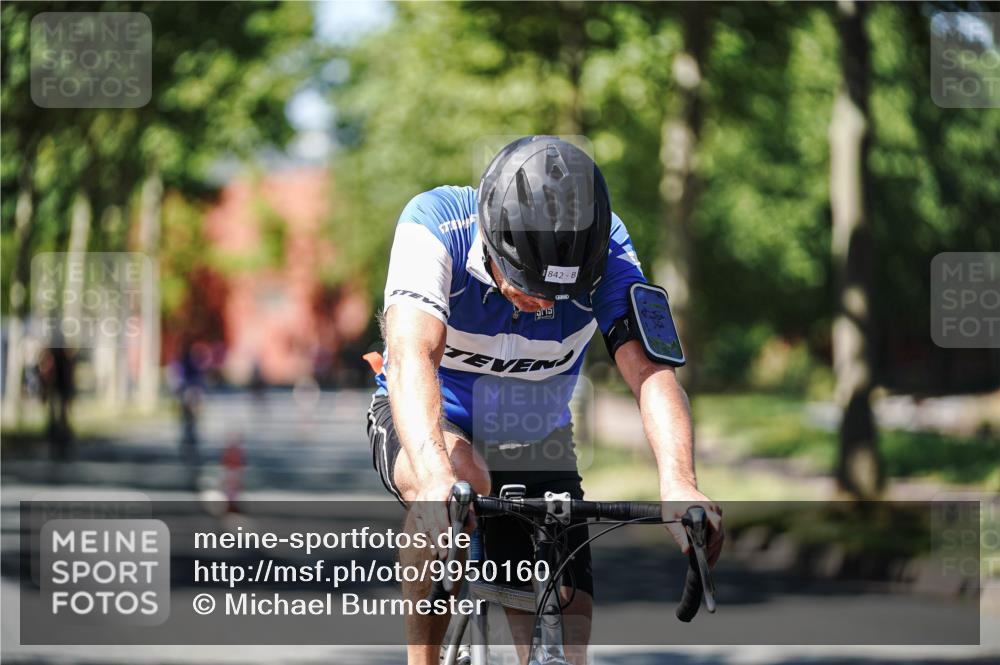 09.08.2026 - GEWOBA Citytriathlon Bremen Michael Burmester http://msf.ph/oto/9950160 09.08.2026 13:03:58 Radfahren 646, 698, 769, 828, 842, 891, 974, 996, 1108, 1157 meine-sportfotos.de