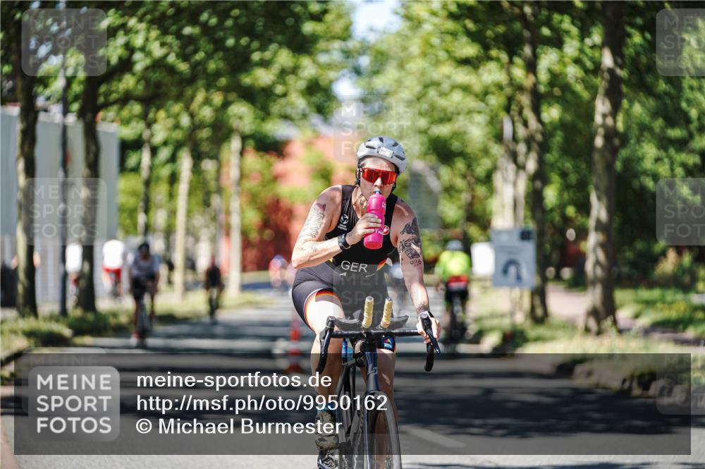 09.08.2026 - GEWOBA Citytriathlon Bremen Michael Burmester http://msf.ph/oto/9950162 09.08.2026 13:04:04 Radfahren 662, 828, 842, 853, 974, 996, 1001, 1108 meine-sportfotos.de