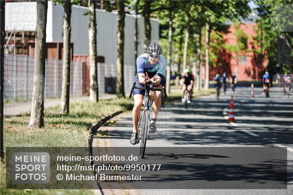 09.08.2026 - GEWOBA Citytriathlon Bremen Michael Burmester http://msf.ph/oto/9950177 09.08.2026 13:04:21 Radfahren 112, 630, 853, 881, 883, 936, 941, 955, 997, 1001 meine-sportfotos.de