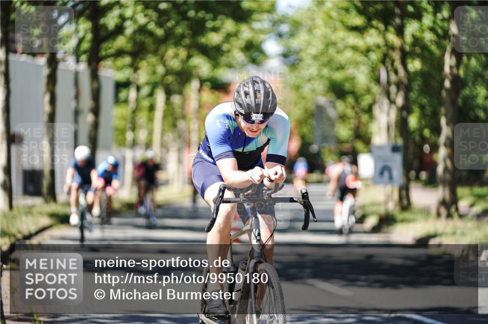 09.08.2026 - GEWOBA Citytriathlon Bremen Michael Burmester http://msf.ph/oto/9950180 09.08.2026 13:04:22 Radfahren 112, 630, 853, 881, 883, 936, 941, 955, 997, 1001, 1002 meine-sportfotos.de