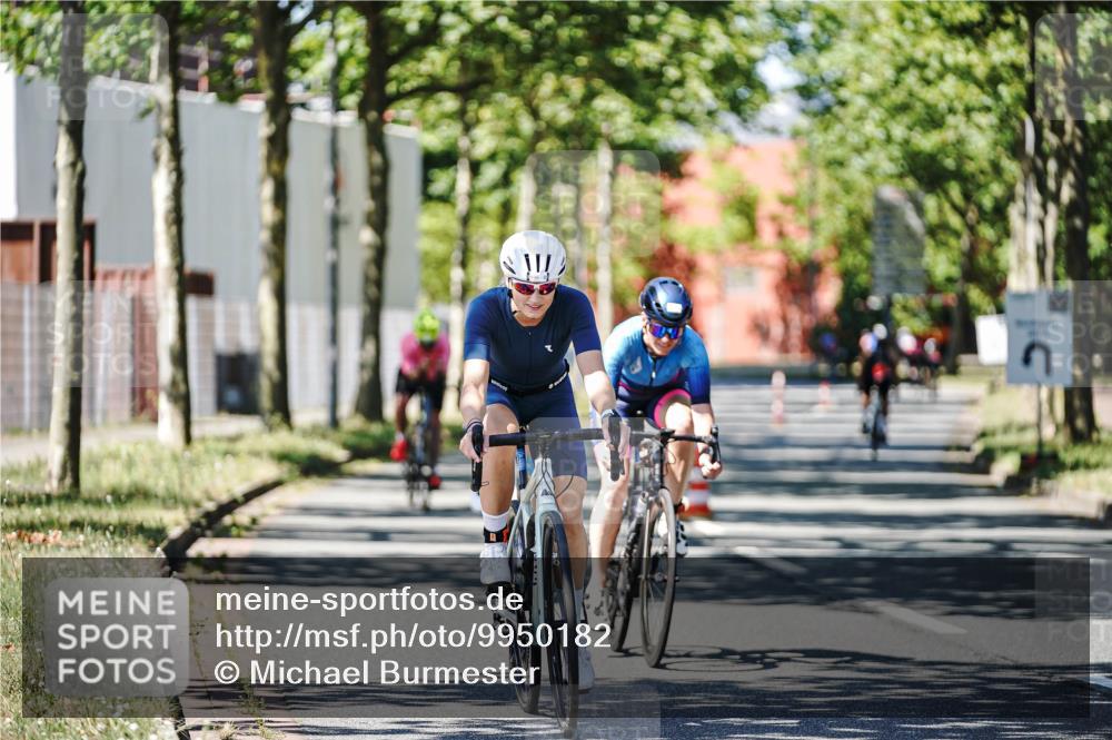 09.08.2026 - GEWOBA Citytriathlon Bremen Michael Burmester http://msf.ph/oto/9950182 09.08.2026 13:04:24 Radfahren 112, 569, 630, 853, 881, 883, 936, 941, 955, 962, 997, 1002 meine-sportfotos.de