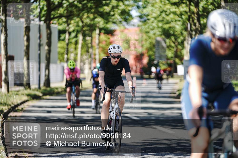 09.08.2026 - GEWOBA Citytriathlon Bremen Michael Burmester http://msf.ph/oto/9950184 09.08.2026 13:04:25 Radfahren 112, 569, 630, 881, 883, 936, 941, 955, 962, 997, 1002 meine-sportfotos.de