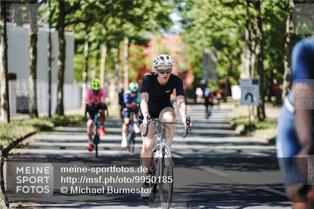 09.08.2026 - GEWOBA Citytriathlon Bremen Michael Burmester http://msf.ph/oto/9950185 09.08.2026 13:04:25 Radfahren 112, 569, 630, 881, 883, 936, 941, 955, 962, 997, 1002 meine-sportfotos.de