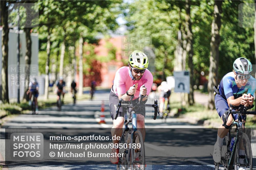 09.08.2026 - GEWOBA Citytriathlon Bremen Michael Burmester http://msf.ph/oto/9950189 09.08.2026 13:04:27 Radfahren 112, 569, 630, 692, 697, 881, 883, 936, 941, 955, 962, 997, 1002 meine-sportfotos.de