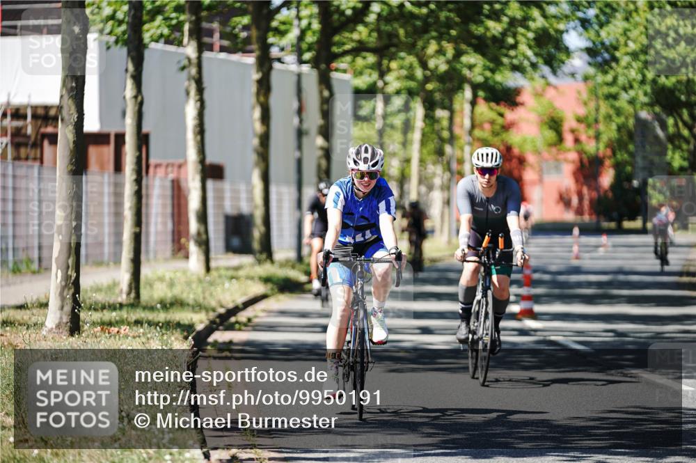 09.08.2026 - GEWOBA Citytriathlon Bremen Michael Burmester http://msf.ph/oto/9950191 09.08.2026 13:04:30 Radfahren 112, 569, 630, 692, 697, 881, 936, 941, 962, 997, 1002, 1152 meine-sportfotos.de