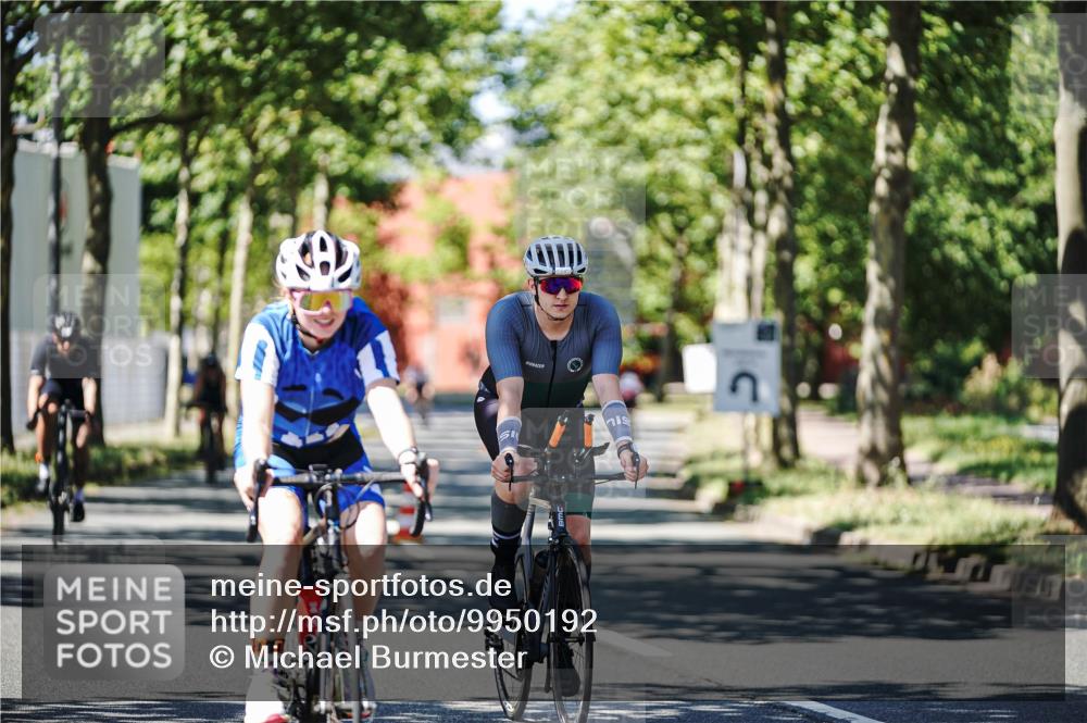 09.08.2026 - GEWOBA Citytriathlon Bremen Michael Burmester http://msf.ph/oto/9950192 09.08.2026 13:04:31 Radfahren 112, 569, 630, 692, 697, 881, 936, 941, 962, 997, 1002, 1152 meine-sportfotos.de